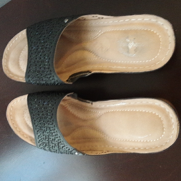 ITALINA Lightweight Black Mule Open Toe Slides with Comfort Footbed - Picture 9 of 12